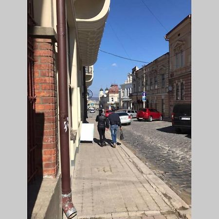 Лофт На Площі Філармонії Czernowitz Exterior foto